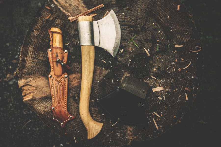 effective_zombie_survival_supplies-hand-to-hand